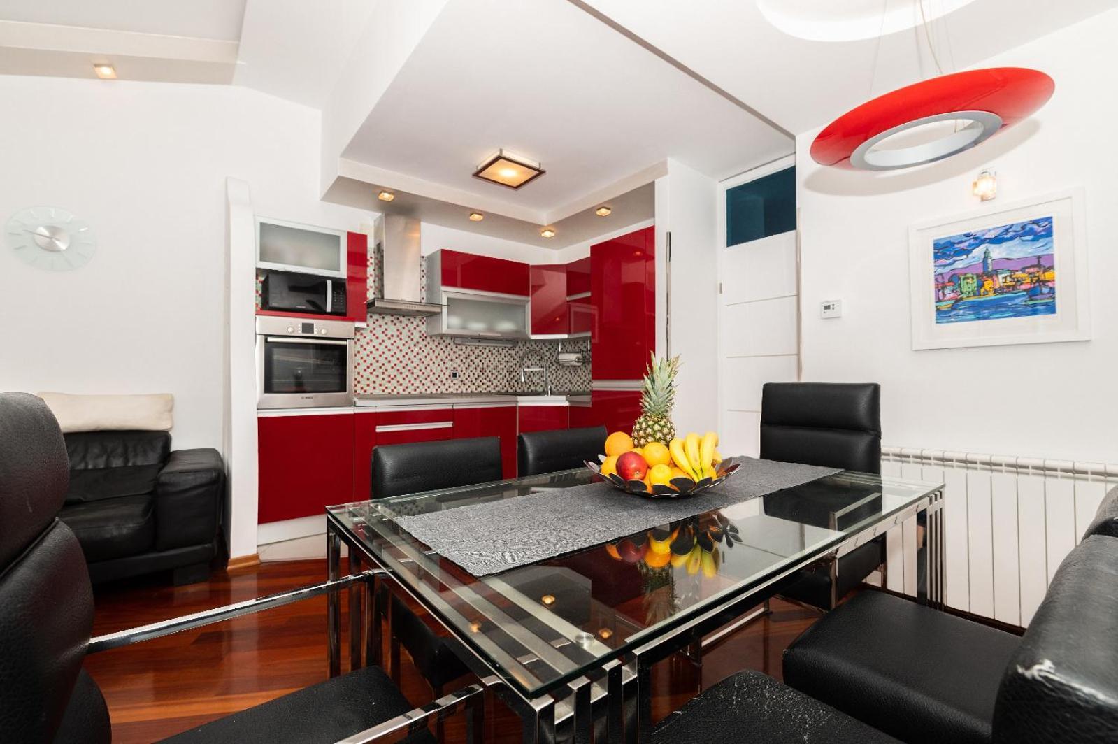 Apartments Luka Toni Krvavica Luaran gambar