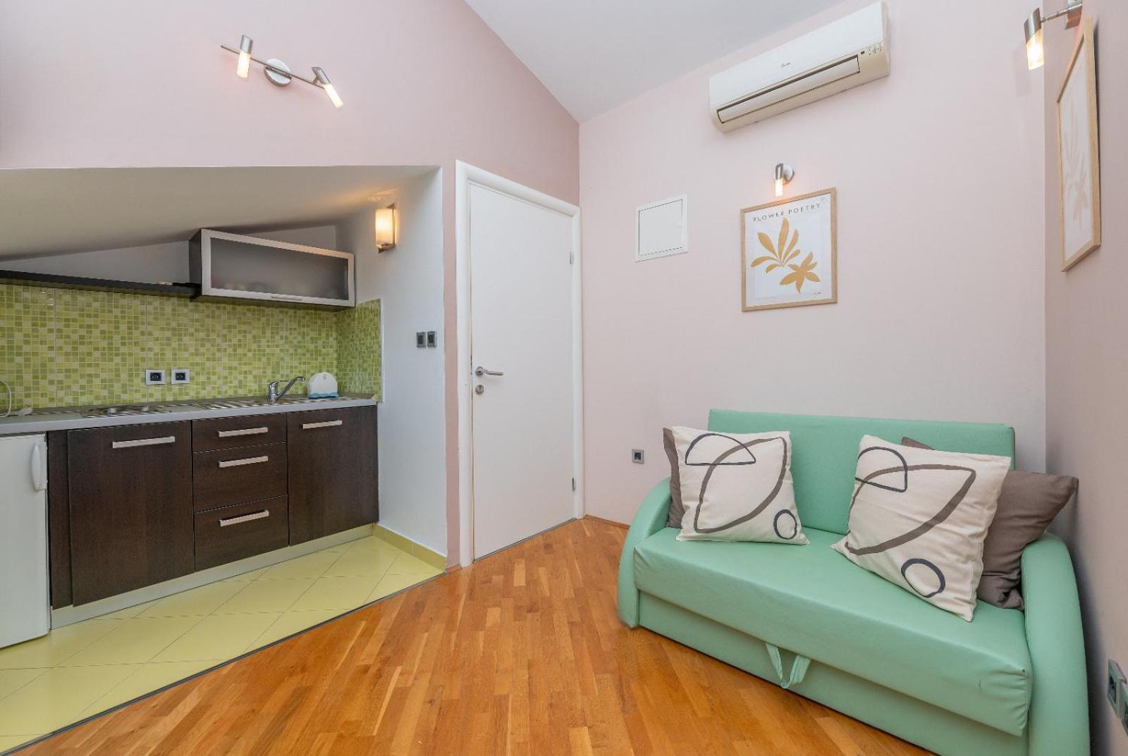 Apartments Luka Toni Krvavica Luaran gambar