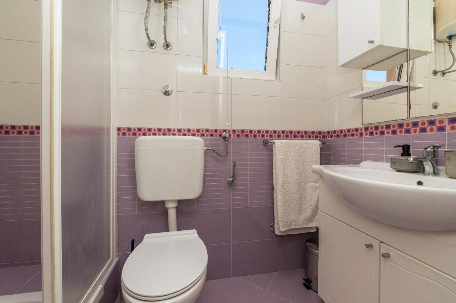Apartments Luka Toni Krvavica Luaran gambar