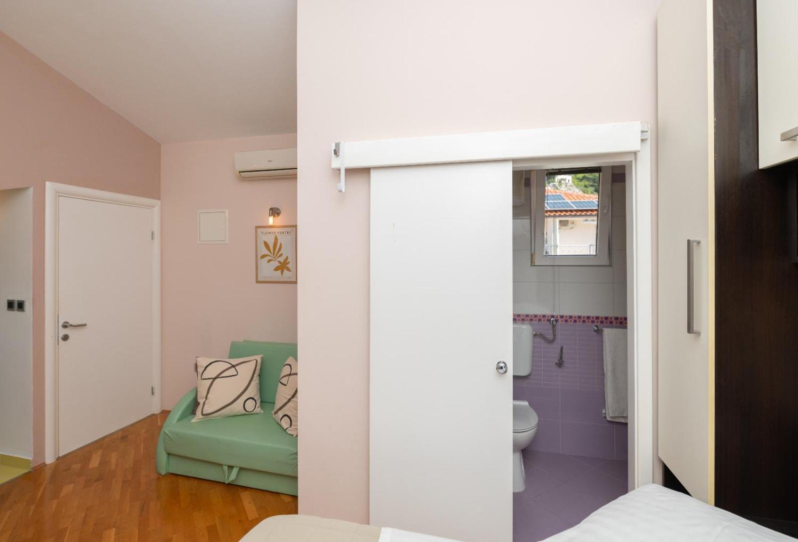 Apartments Luka Toni Krvavica Luaran gambar