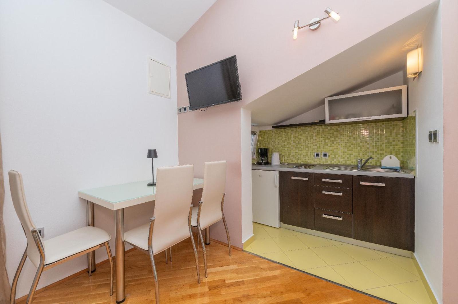 Apartments Luka Toni Krvavica Luaran gambar